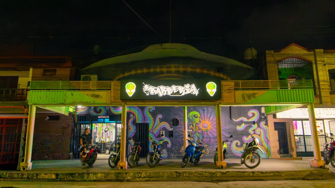 Imagen del exterior de la barberia